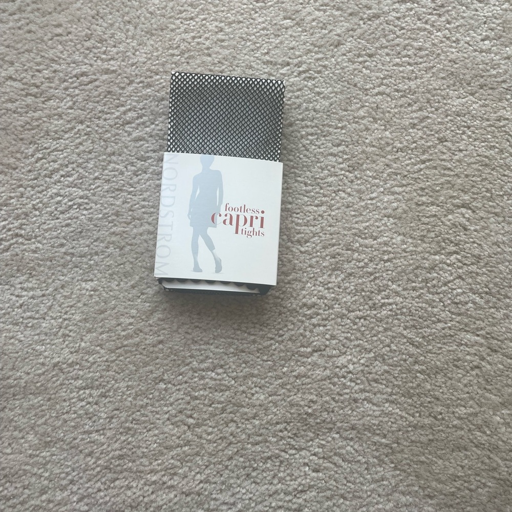 Nordstrom Black and White Capri Tights